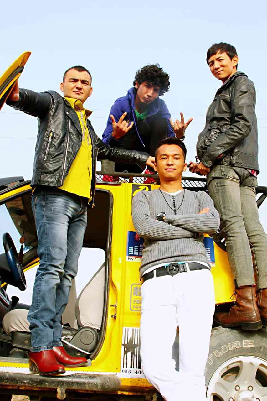 《阿瓦提和阿凡提 2013》免费高清无广告在线播放|喜剧,爱情,歌舞·中国大陆·2013