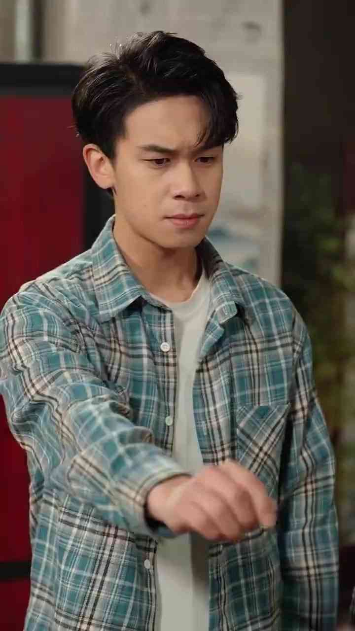 《富贵还乡》全集免费高清短剧无广告在线播放|短剧·中国大陆·2025  第1张