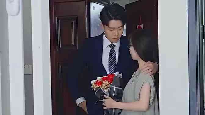 《前妻归来不可欺》全集免费高清短剧无广告在线播放|短剧·中国大陆·2024  第1张