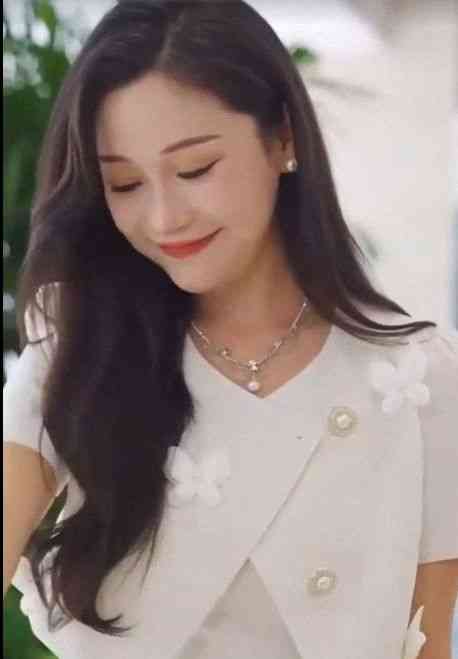 《先婚后爱穆总的神秘宠妻》全集免费高清短剧无广告在线播放|短剧·中国大陆·2024  第1张