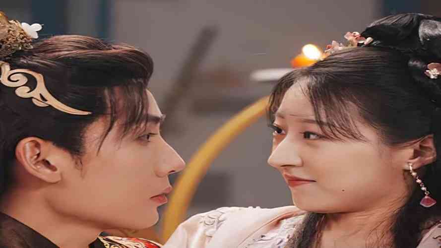 《震惊，我能听到皇帝的心声》全集免费高清短剧无广告在线播放|短剧·中国大陆·2024  第1张