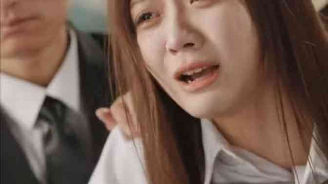 《她不哄他了》全集免费高清短剧无广告在线播放|短剧·中国大陆·2024  第1张