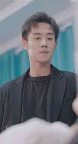 《凌少的千亿蜜宠》全集免费高清短剧无广告在线播放|短剧·中国大陆·2024  第1张