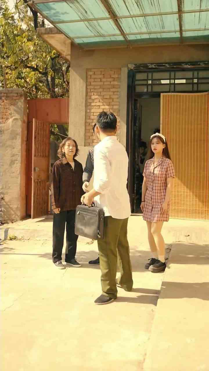 《重返1992》全集免费高清短剧无广告在线播放|短剧·中国大陆·2025  第1张