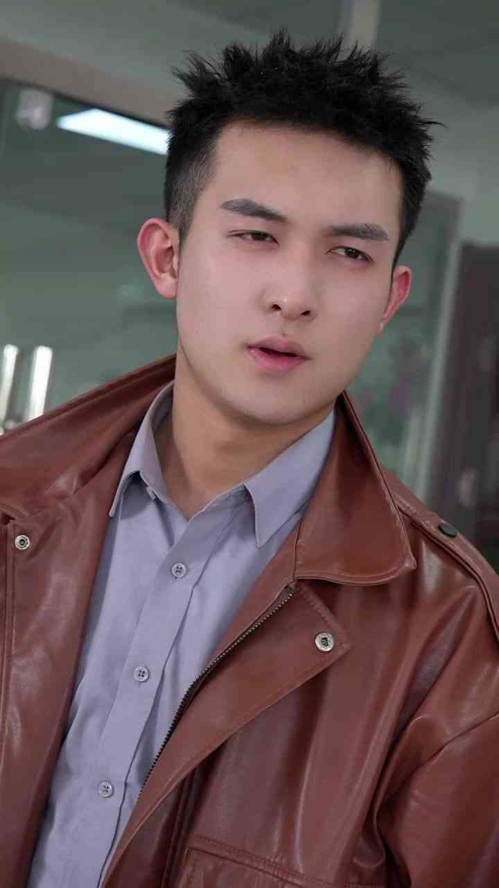 《职场情途》全集免费高清短剧无广告在线播放|短剧·中国大陆·2025  第1张